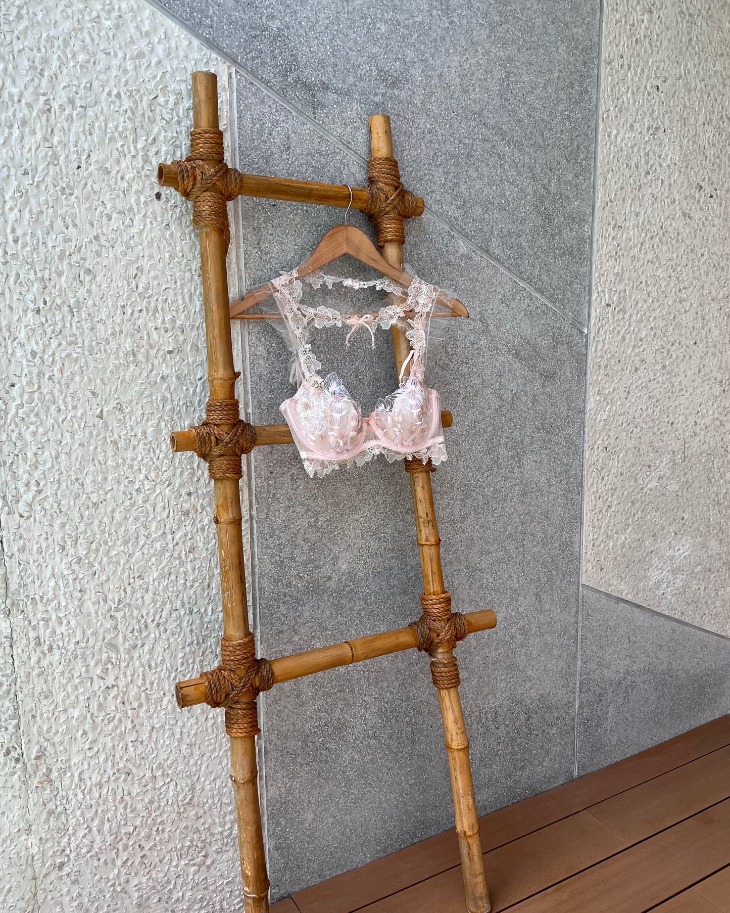 Mae High Neck Underwire Bra