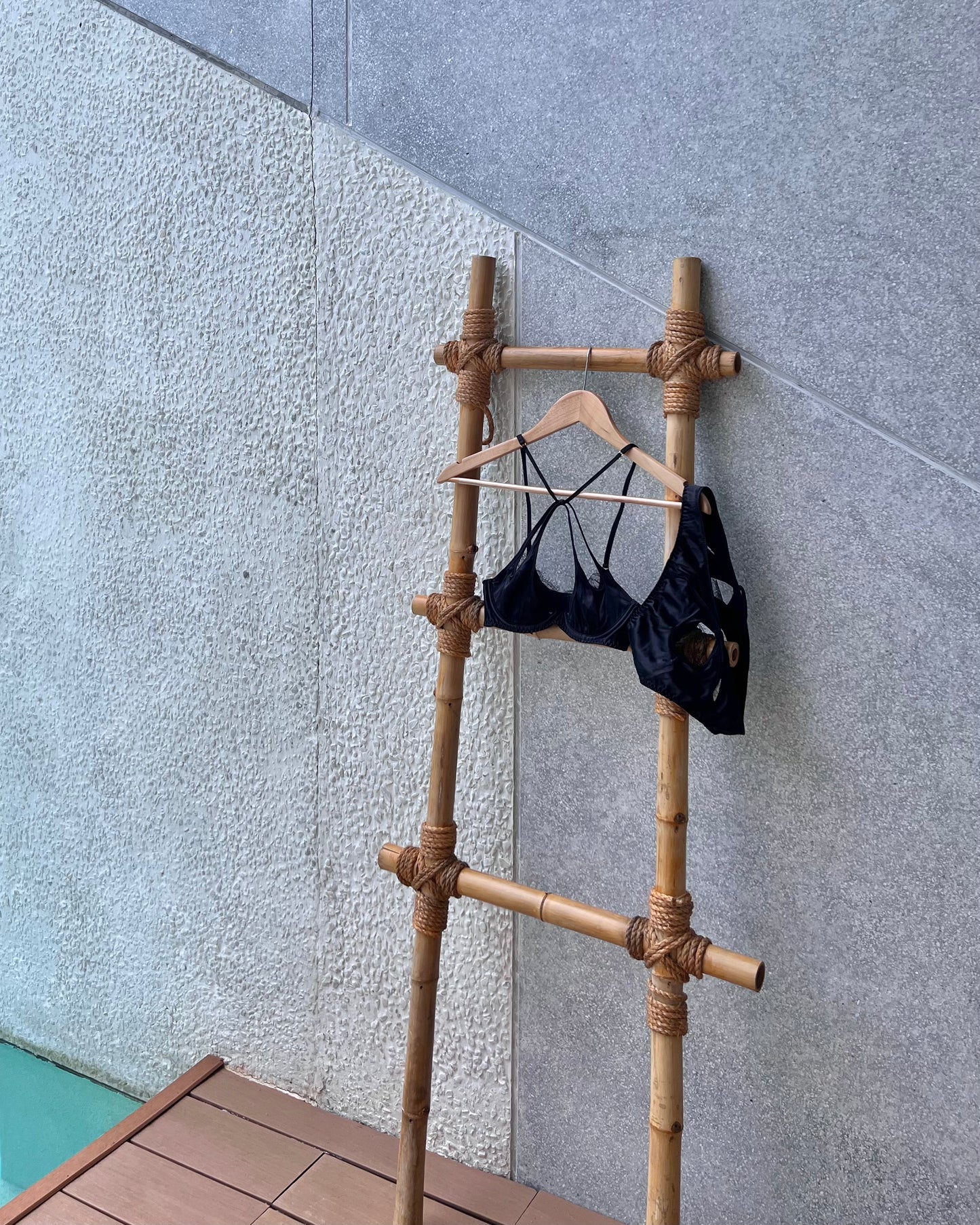 Robyn High Neck Underwired Bra