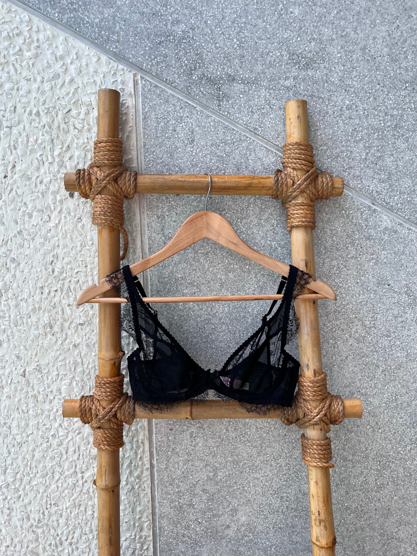 Deanna High Apex Bra