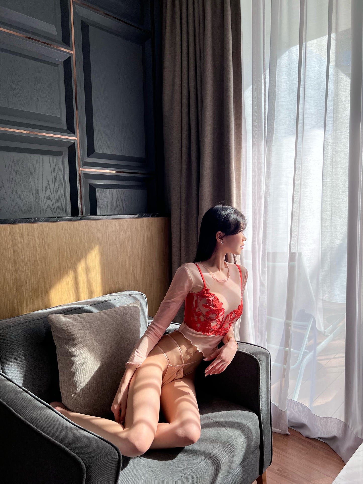 Lily Embroidery Longline Demi Bra