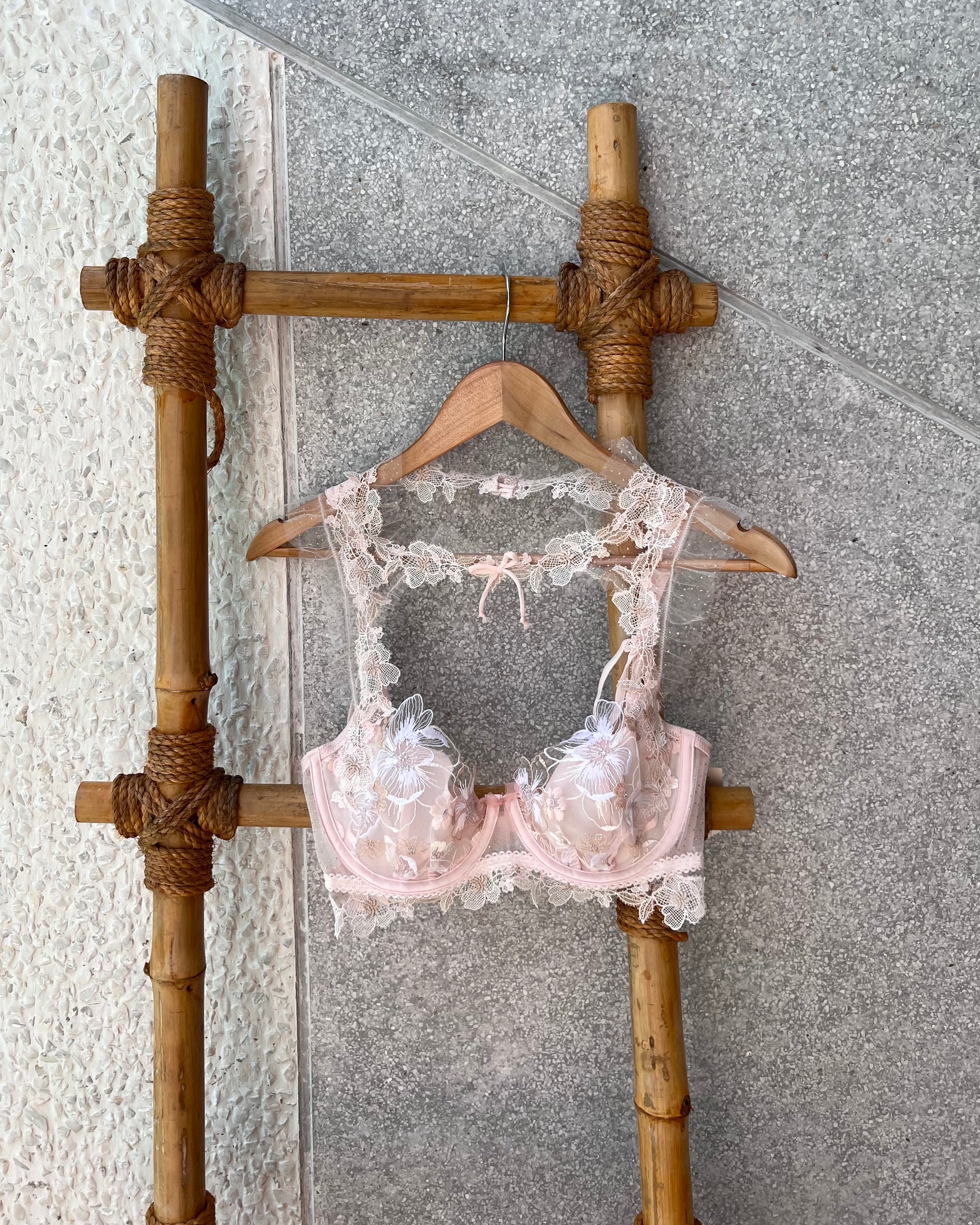 Mae High Neck Underwire Bra